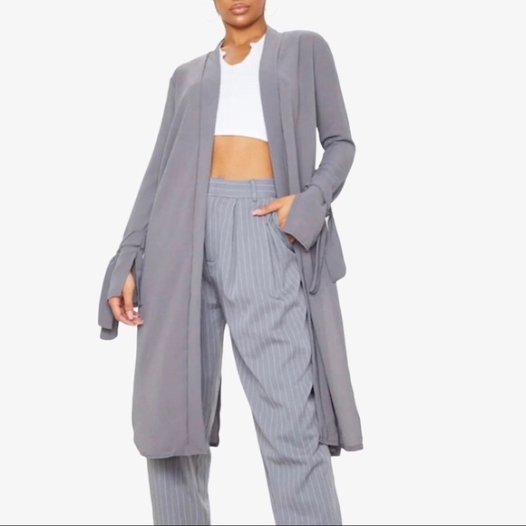 PrettyLittleThing Tops - PrettyLittleThing Ana Duster Jacket Gray Size Medium Tie Sleeve Kimono